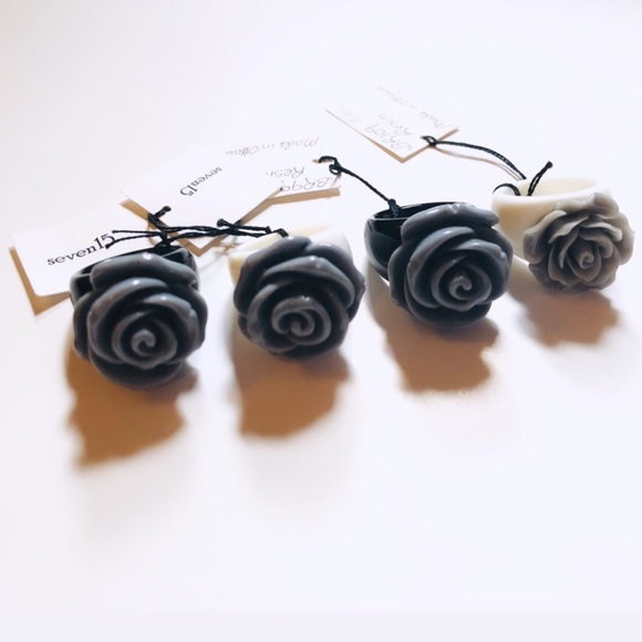 ☼4 for 20$☼ Grey Rose Ring - Picture 2 of 6